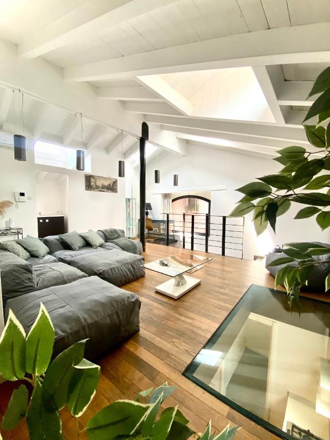Luxury Industrial Apt Vicino Al Centro Con Garage Brescia Exterior photo